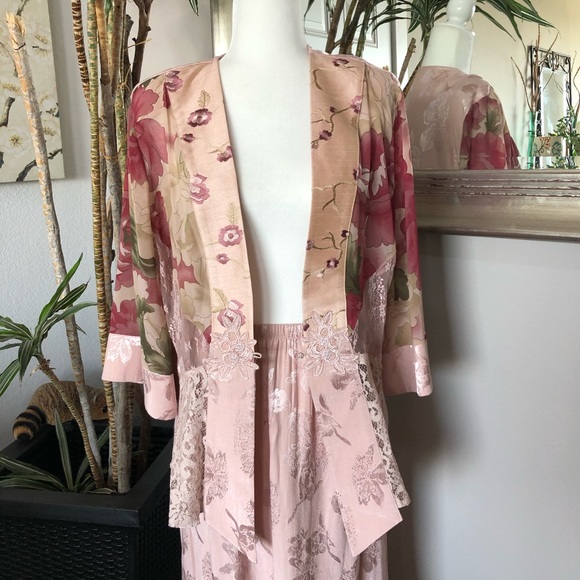 Studio VK Romantic Pink Floral Jacket & Skirt Set - Picture 12 of 15